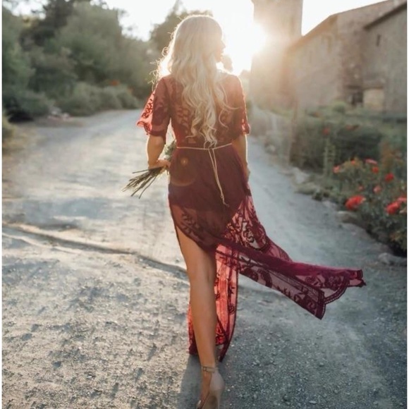 ‘Amelia’ Lace Maxi Dress. - Picture 3 of 5